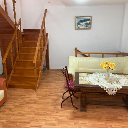 Ultracentral Apartment Near Moscovitz Palace Орадеа Екстериор снимка